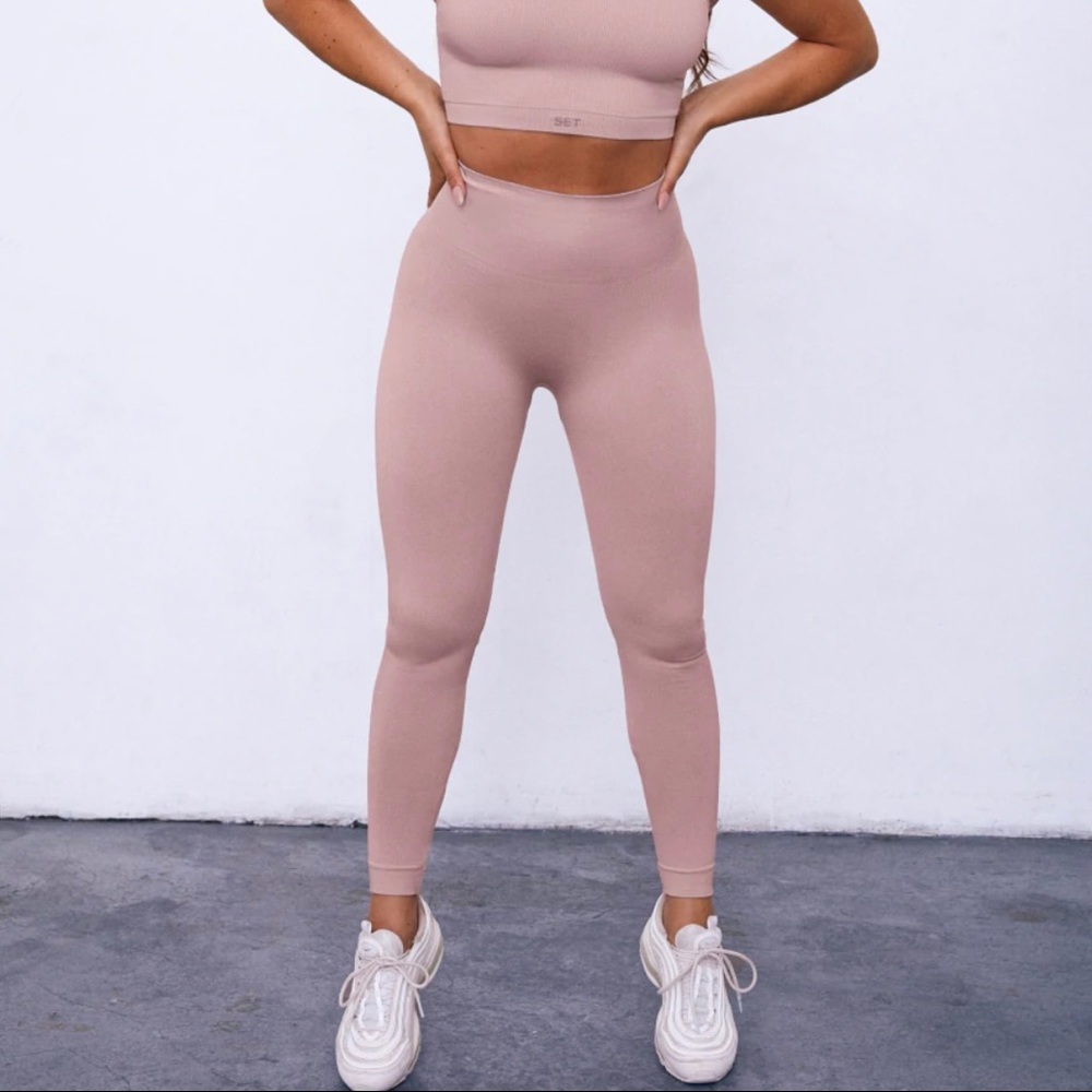 Set Active Sculptflex set! Includes bra & leggings